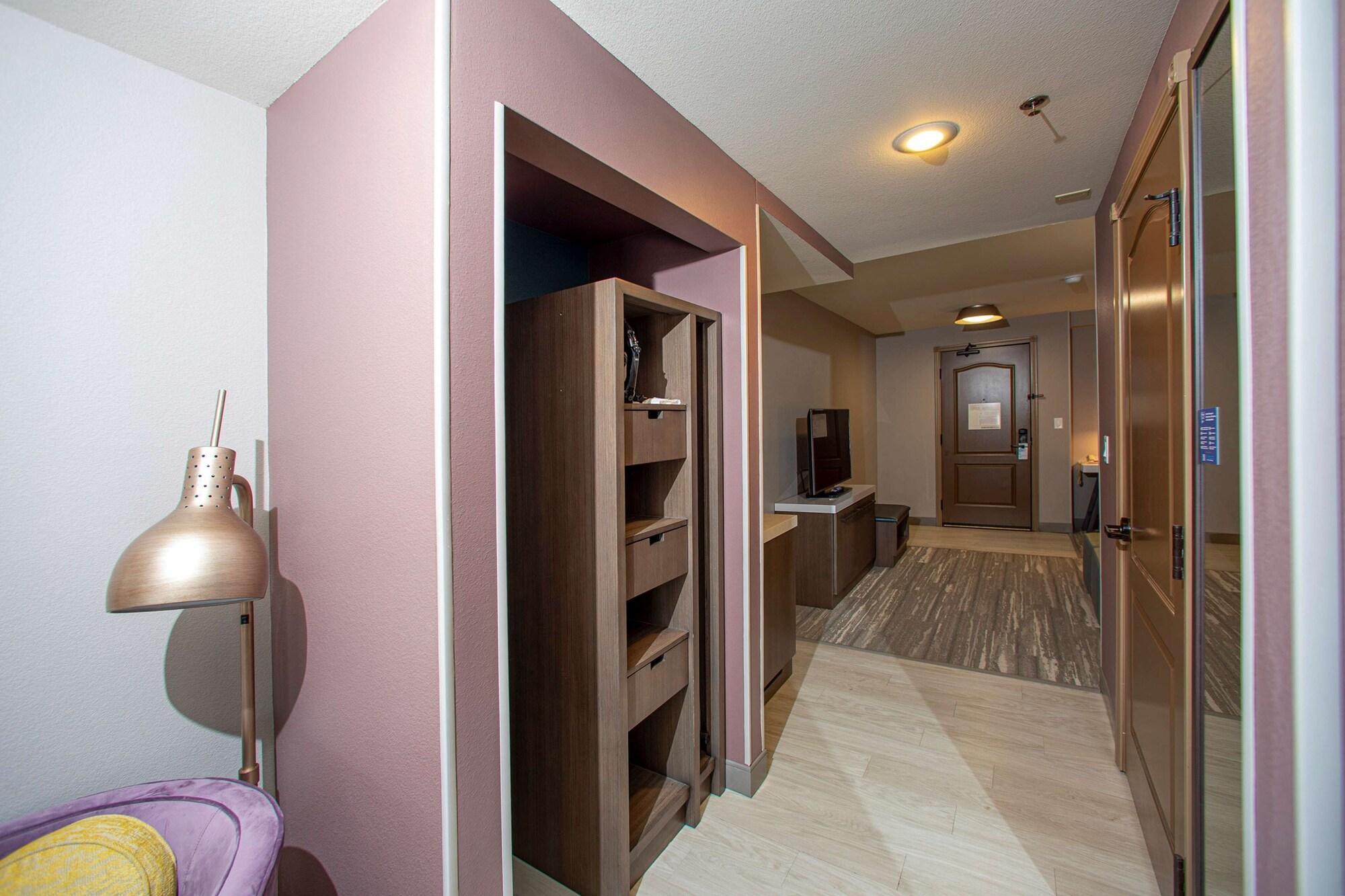Hilton Garden Rapid Hotel 3*